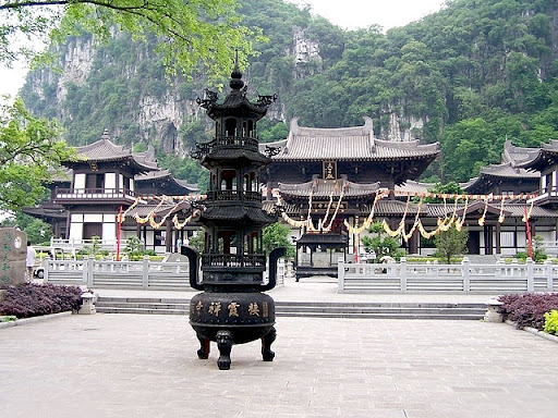 Seven Star Park - Qixia Buddhist Temple,Guilin Qixing Gongyuan Travel Photos,Images & Pictures of Seven Star Park - Guilin Holiday